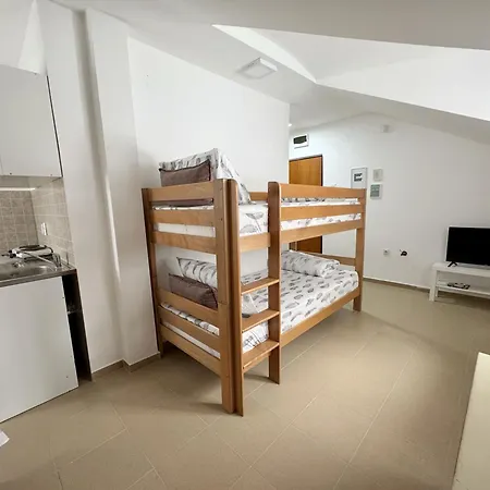 Aurora , 50m Od Gondole Apartman